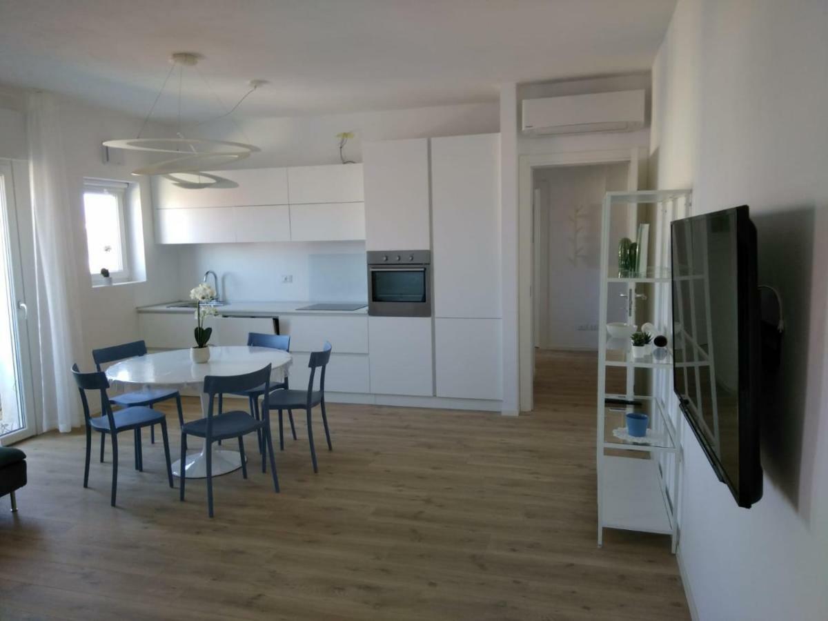 Buonarroti Apartment Grado Luaran gambar